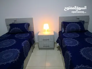  17 شقة مفروشة ارضية فاخرة للايجار بالقرب من الجامعه الاردنيه و جامعة الاميرة سمية الجبيهة 4 من المالك م