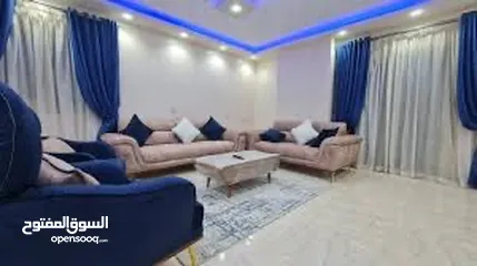  1 شقة سكنية مفروشة شبه جديدة للإيجار في السوالم سوق الجمعة عمارة حديثة الدور التالت