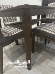  4 طاولة سفرة بتصميم فاخر مع 6 كراسي – لون بني دافئ