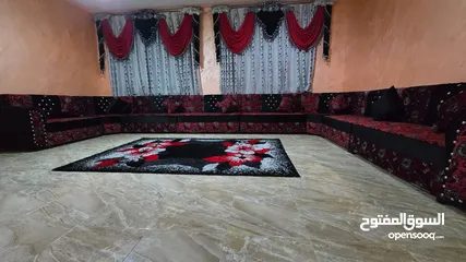  3 جلسه 8مقاعد بحاله جيده جدا+برادي عدد2+سجاده