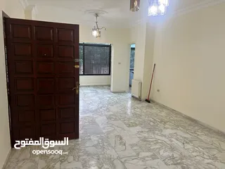  4 شقة فارغة للبيع في منطقة الشميساني - ref : 14549