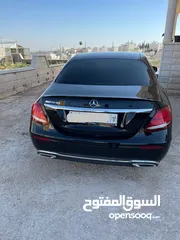  4 Mercedes-Benz/ E220 مرسيدس