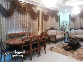  17 فيلا للبيع