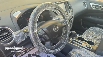  7 Nissan  Pathfinder SV  2017