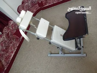  12 جهاز للوقوف للاطفال الذين يعانون من شلل دماغي جهاز بحال الوكاله استعمال بسيط كل اغراضه معه
