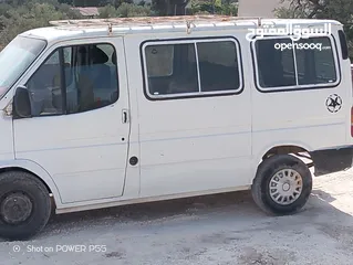  3 فورد ترنزيت