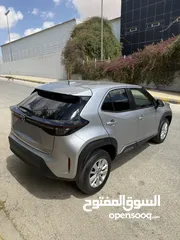  8 تويوتا يارس كروس 2023 للبيع