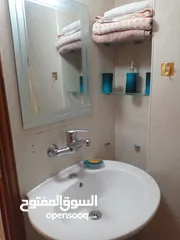  13 شقه مفروشه تؤجر شهرياً