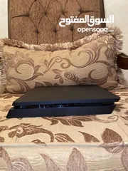  8 بلايستيشن فور4 مستعمل بحالة الجديد استعمال خفيف مع ايد اصليه واسلاك اصلية وكرتونه