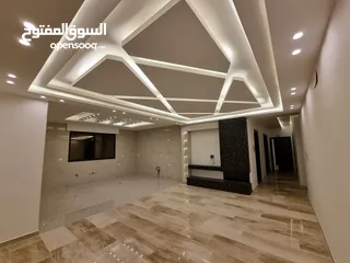  8 بالاقساط 220متر في ديرغبار بتشطيب مميز من المالك مباشرة
