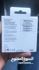  2 استمتع بتجربة صوت استثنائية مع سماعة Samsung AKG Type-C!