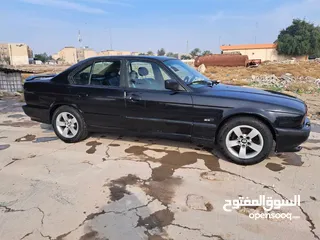  4 سيارة BMW535i