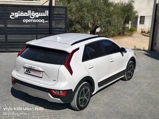  2 كيا نيرو هايبرد