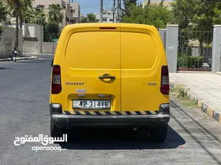  11 فان بيجو للبيع بارتنر موديل 2015