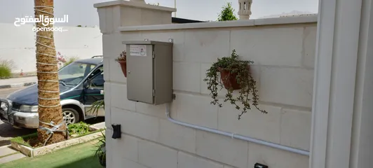  8 نقطة شحن سيارات كهربائية شامل التركيب