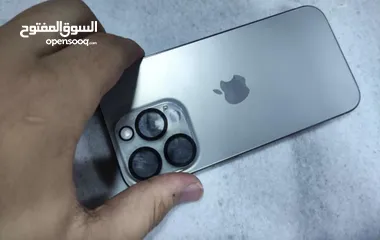  1 15 pro معاه كرتونته بحال الوكالة بطارية88 128 جيجا