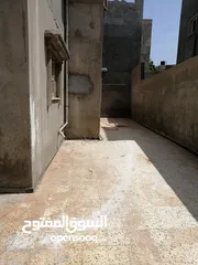  18 منزل للبيع