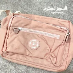  1 حقيبة Miniso أصلية لون زهري. للبنات والصبايا. مناسبة للاستخدام والطلعات اليومية