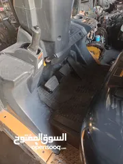  5 CAT forklift