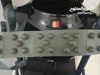  3 جهاز ركض للبيع جودته ممتازه واستعمال قليل جداً ، بقيس نبضات القلب و معه حمايه وحزام هزاز