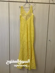  1 فستان دانتيل اصفر