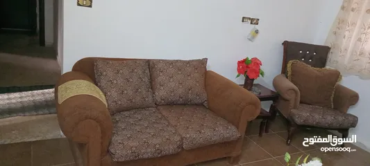  2 طقم كنب 7 مقاعد مع بوفيه شاشة