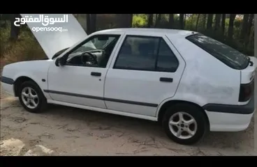  3 سيارة   R19  اقتصادية في حالة جيدة