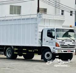  2 7 Ton 10 Ton Trucks Available For Rent All Over In Muscat تتوفر شاحنات ذات سبعة أطنان وعشرة أطنان