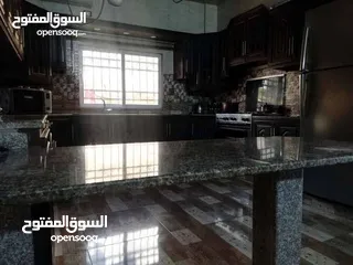  2 منزل مع ارض للبيع في اربد