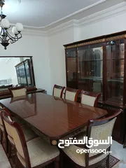  9 غرفة سفرة إيطالية أصلية ماركة فيرساتشي مميزة جدا للبيع بالسعر جدا