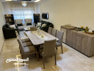  4 غرفة ضيوف مع سفرة