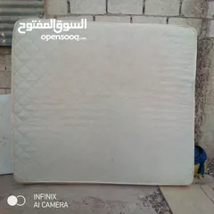  1 فرشه زمرك مجوز بحاله ممتازه للبيع  شارع القدس