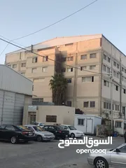  1 للبيع, مبنى (صناعي/تجاري) ضخم في المقابلين قرب صالات مؤتة في الحي خلف السيفواي.