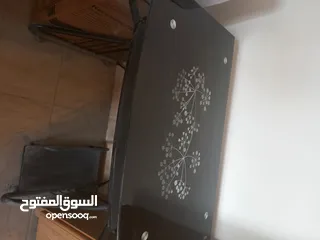  3 طاولة كمبيوتر