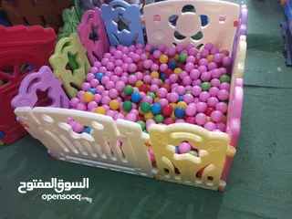  6 حواجز طابات بلاستيك مقوى.