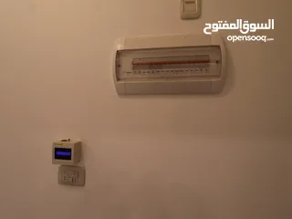  7 شقة دوبلكس طابق أخير مع روف مساحة (215)م الداخلي (100)م الخارجي في أرقى مناطق (أم حجير) شفا بدران