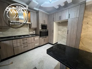  2 شقة شبه ارضي للبيع بداعي السفر في أجمل مواقع ضاحية الرشيد مساحة 170م ترس وحديقة 150م بسعر مغري جداً