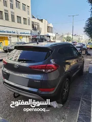  4 هيونداي توسان 2016