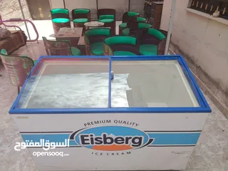  2 ثلاجة ببسي وثلاجة كولا و