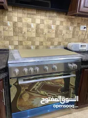  8 ثلاجة و غاز  للبيع