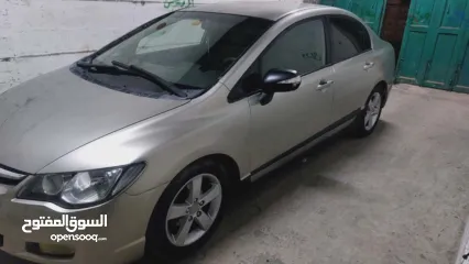  3 هوندا سفيك للبيع 2006 دهان جديد خاليه من القص الطولي والعرضي التواصل  عليه واتس اب