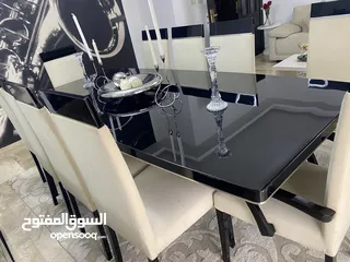  5 غرقة سفره 10 كراسي وخزانة الديليسوار بحالة ممتازه للبيع