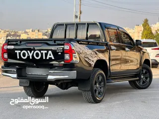 2 تيوتا هايلوكس 2022
