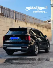  3 للبيع سياره جيب كيا سورينتو 2020  مميزة كامل الاضافات لون اسود ملوكي