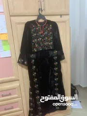  4 “ثوب الذاكرة... مطرز بأصابع الوطن”  ثوب فلسطيني اسود ومخمل مطرز بالإيد من فلسطين جديد جميل جدا