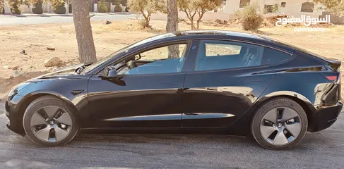  8 Tesla model 3    2022 standard plus.