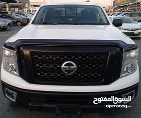  2 Nissan Titan XD 4X4 V8 5.6L Model 2017