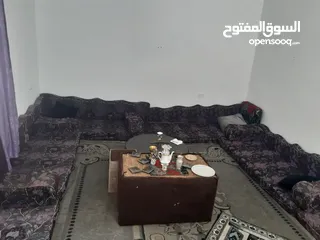  1 فرش عربي للبيع المستعجل وبرادي وسجاد بسعر مغري جدا