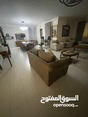  11 طقم أرائك بني فاخر بحالة شبه جديدة وحدة 2 كراسي وحدة 3 كراسي 160سم و 222سم  السعر قابل لل مفاصلة