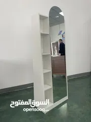  1 خزانة 4 رفوف مع دفة مرايا – أناقة وتنظيم في قطعة واحدة! مرآة بطول كامل + رفوف مخفية للعطور والمكي